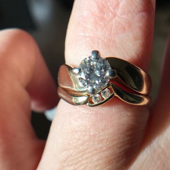 18k Wedding Solitaire and Matching Band - Picture 6 of 10